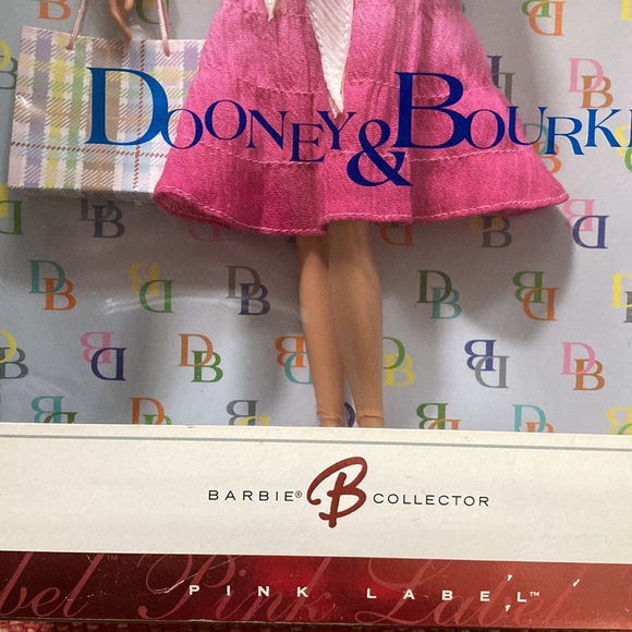 Dooney & Bourke Barbie Doll Collectors Pink Label - Picture 4 of 7